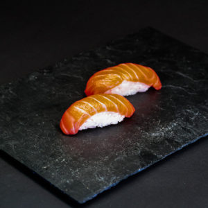Nigiri Saumon (2 pcs)